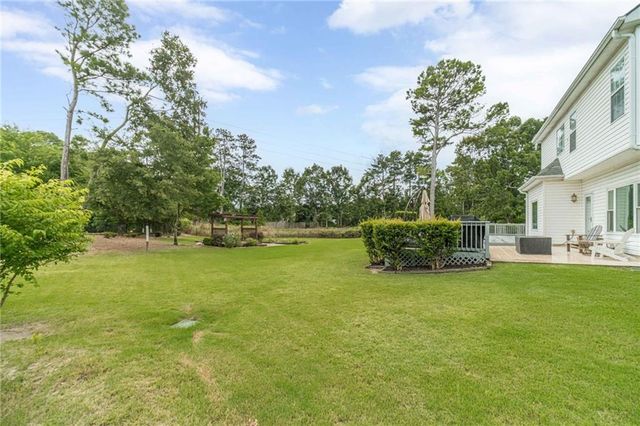 2990 Meadow Gate Way, Loganville, GA 30052