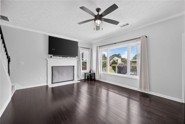 2990 Meadow Gate Way, Loganville, GA 30052