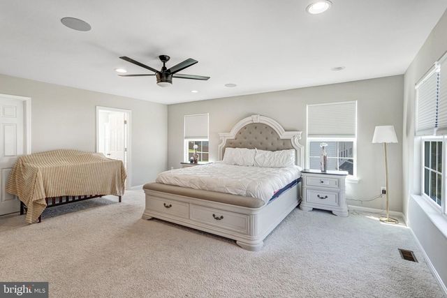 11 WORSHAM LN, Fredericksburg, VA 22405