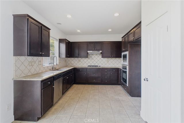 19690 Berrywood, Lake Elsinore, CA 92530