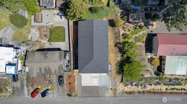 20916 3rd Avenue S, Des Moines, WA 98198