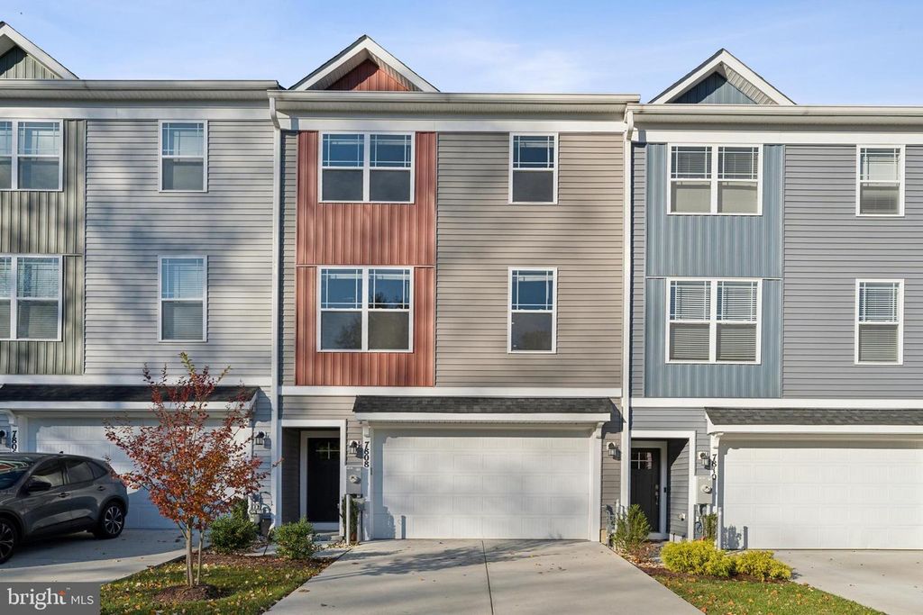 7808 WOLF RUN LN, Severn, MD 21144