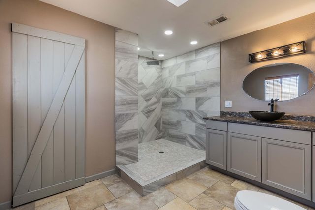 1048 Goff Boulevard SW, Albuquerque, NM 87105