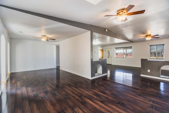 1048 Goff Boulevard SW, Albuquerque, NM 87105