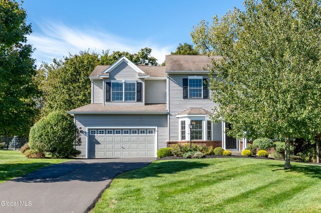 7 Siena Lane, East Greenbush, NY 12144