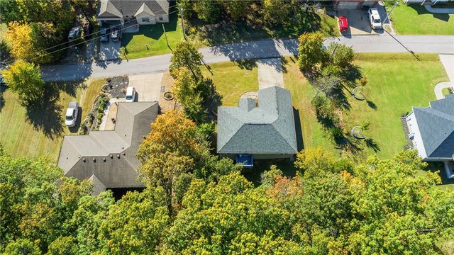 5 Ettington Lane, Bella Vista, AR 72714