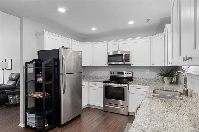 5 Ettington Lane, Bella Vista, AR 72714