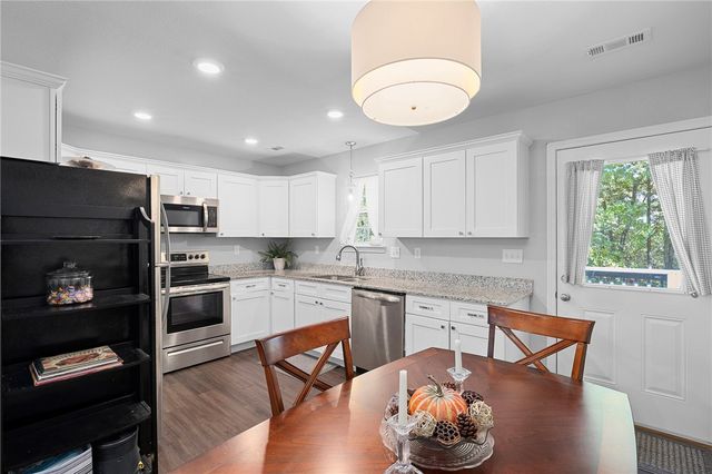 5 Ettington Lane, Bella Vista, AR 72714