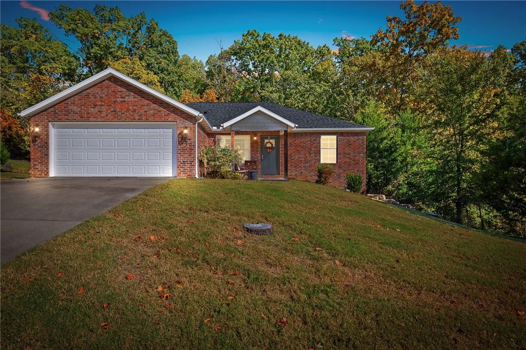 5 Ettington Lane, Bella Vista, AR 72714