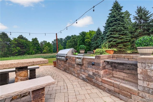 3405 Orchard Park Road, Orchard Park, NY 14127