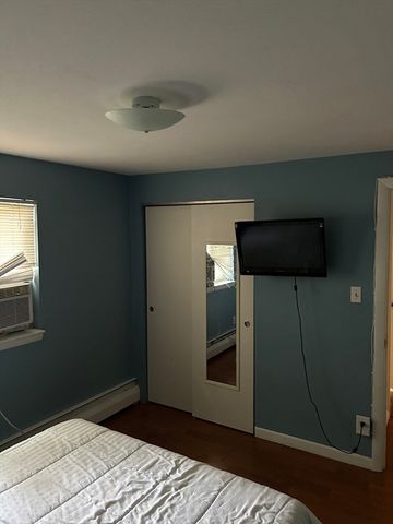 101 Bishop Dr 101, Framingham, MA 01702
