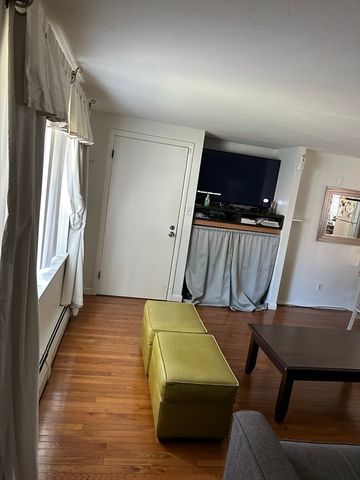 101 Bishop Dr 101, Framingham, MA 01702