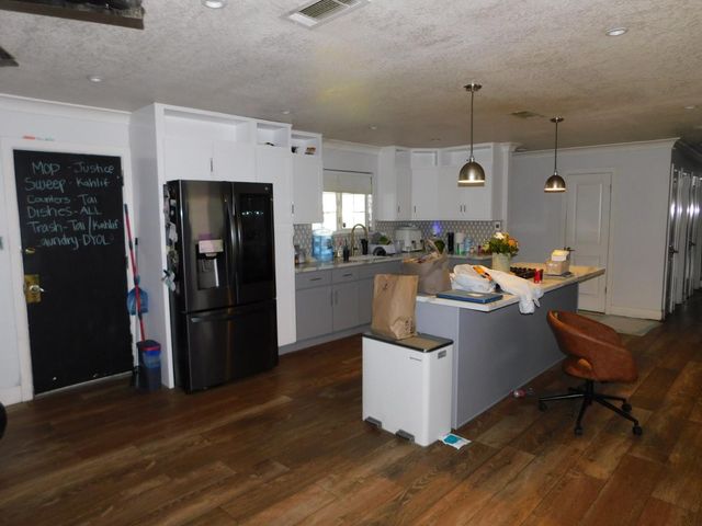 3762 N Claremont Avenue N, Fresno, CA 93727