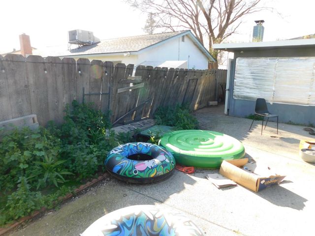 3762 N Claremont Avenue N, Fresno, CA 93727