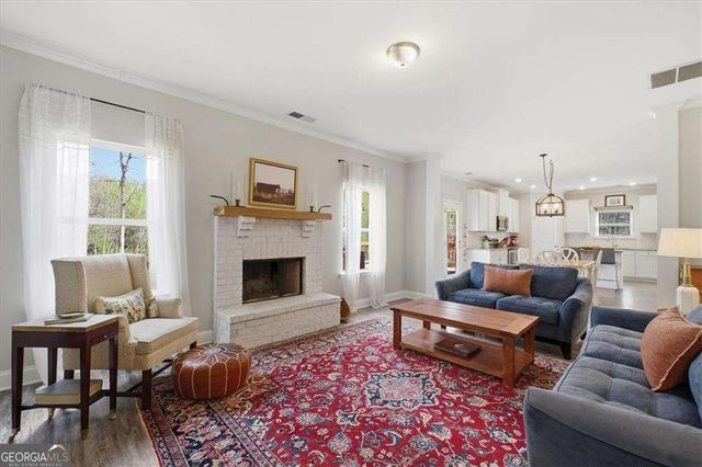 17 Four Feathers Lane NE, Rydal, GA 30171