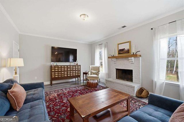 17 Four Feathers Lane NE, Rydal, GA 30171