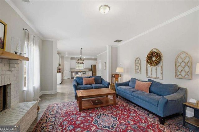 17 Four Feathers Lane NE, Rydal, GA 30171