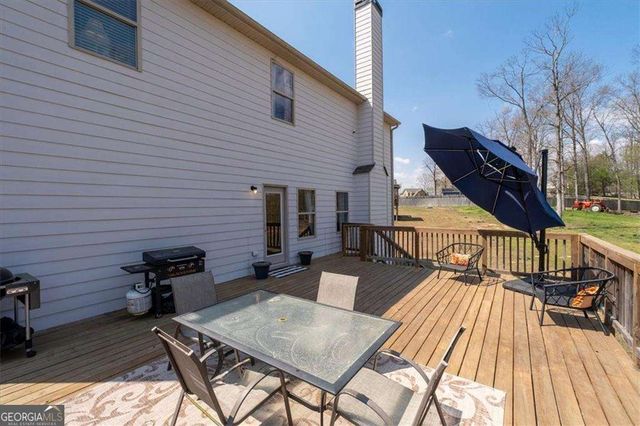 17 Four Feathers Lane NE, Rydal, GA 30171
