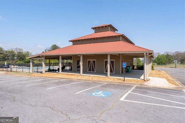 17 Four Feathers Lane NE, Rydal, GA 30171