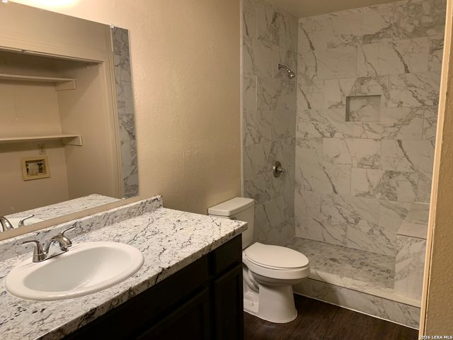 8441 FOREST RIDGE DR, San Antonio, TX 78239