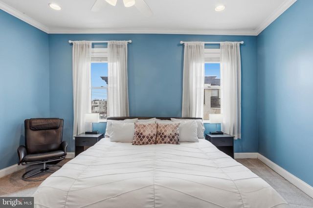 902 S 8TH ST, Philadelphia, PA 19147