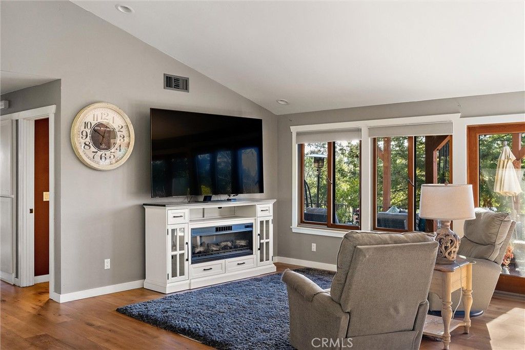 Image 14 of property listing at 9290 Carmel Rd, Atascadero, CA 93422