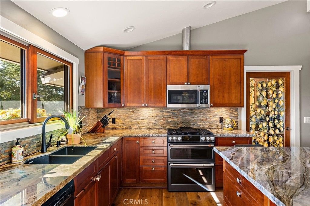 Image 16 of property listing at 9290 Carmel Rd, Atascadero, CA 93422