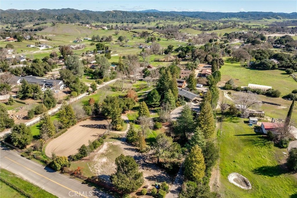Image 45 of property listing at 9290 Carmel Rd, Atascadero, CA 93422