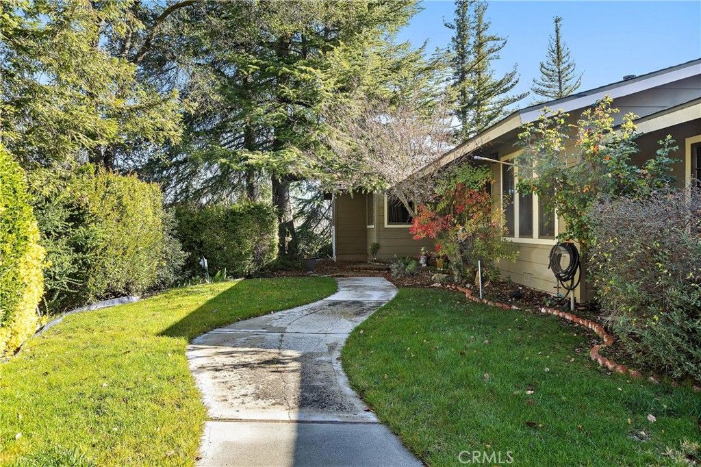 Image 7 of property listing at 9290 Carmel Rd, Atascadero, CA 93422