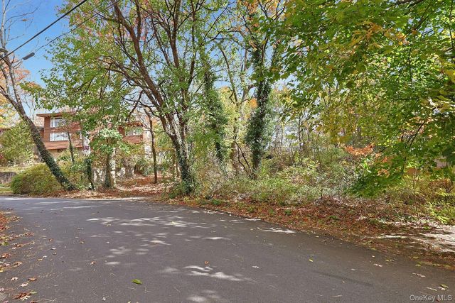 2 Shelburne Road, Yonkers, NY 10710