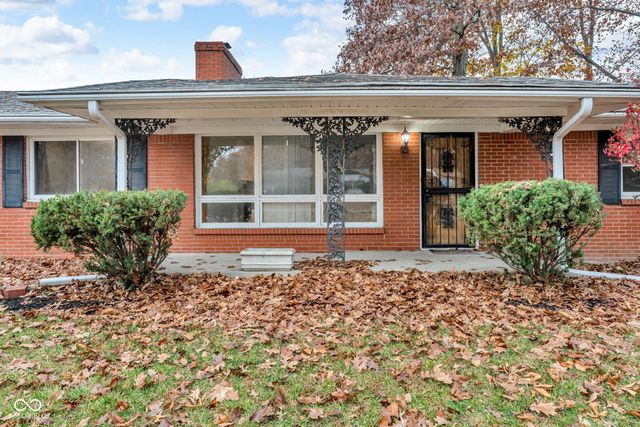 5108 Chatham Place, Indianapolis, IN 46226