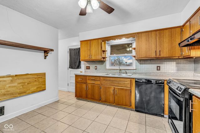 5108 Chatham Place, Indianapolis, IN 46226