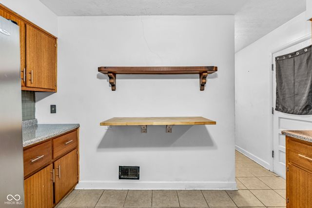 5108 Chatham Place, Indianapolis, IN 46226