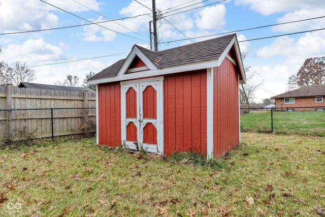 5108 Chatham Place, Indianapolis, IN 46226