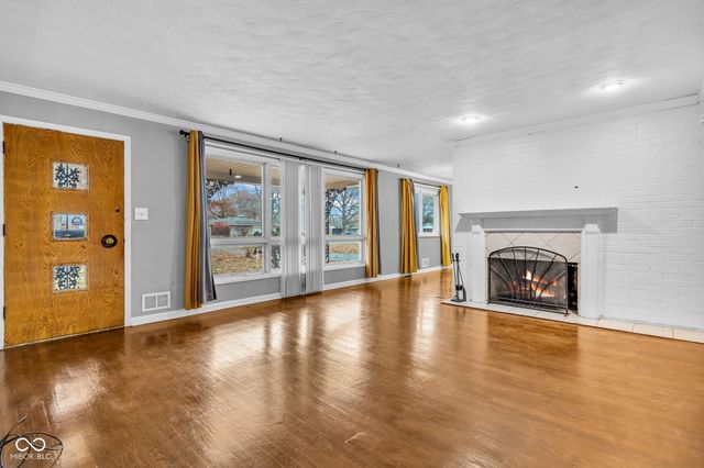 5108 Chatham Place, Indianapolis, IN 46226