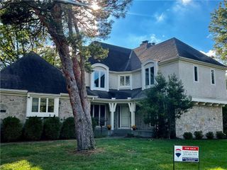 3905 W 101st Terrace, Overland Park, KS 66207