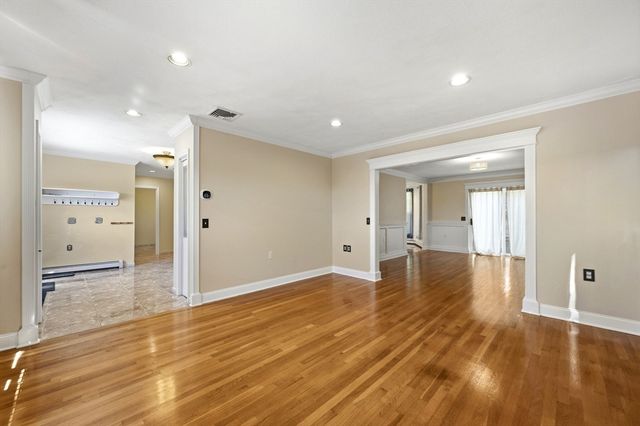 12 Parkway Dr, Saugus, MA 01906