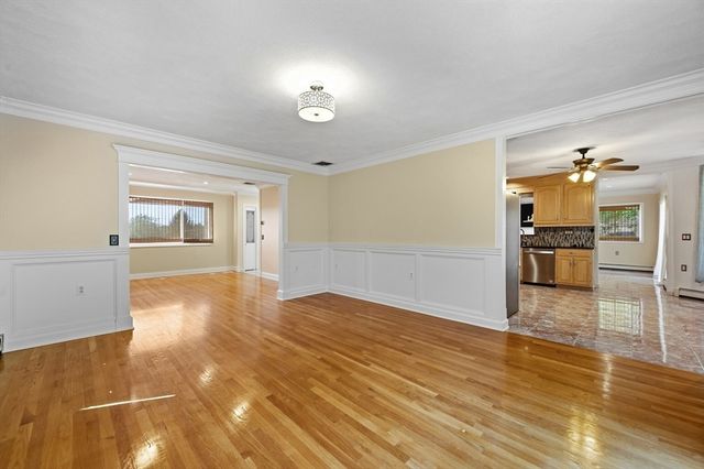 12 Parkway Dr, Saugus, MA 01906