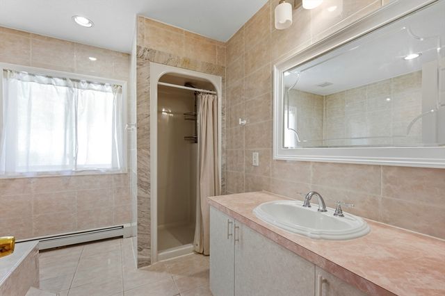 12 Parkway Dr, Saugus, MA 01906