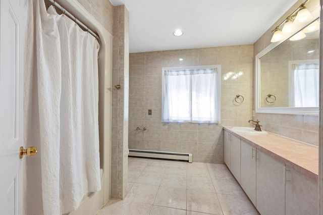 12 Parkway Dr, Saugus, MA 01906