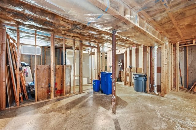 12 Parkway Dr, Saugus, MA 01906