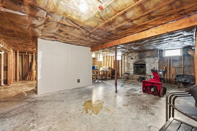 12 Parkway Dr, Saugus, MA 01906