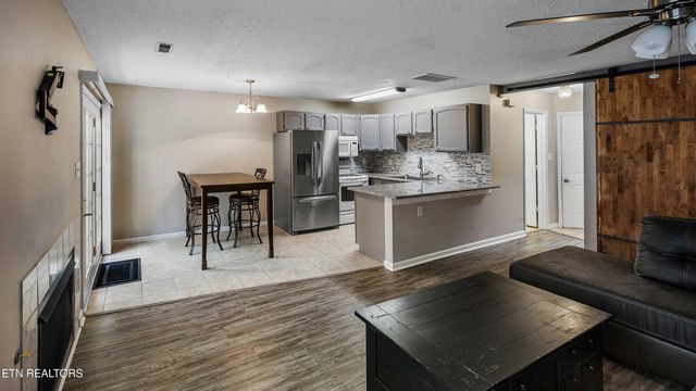 1316 Mountain Meadows Way, Sevierville, TN 37862