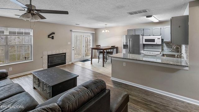 1316 Mountain Meadows Way, Sevierville, TN 37862