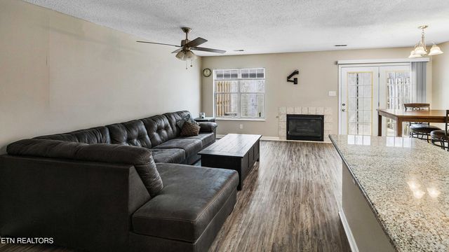 1316 Mountain Meadows Way, Sevierville, TN 37862
