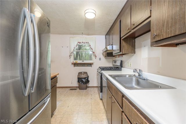 1314 Denise Drive, Kent, OH 44240