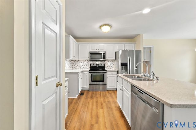 244 Huntsman Rd, Sandston, VA 23150