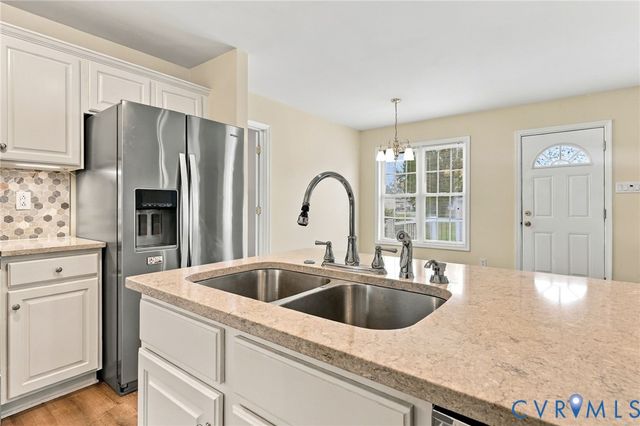 244 Huntsman Rd, Sandston, VA 23150