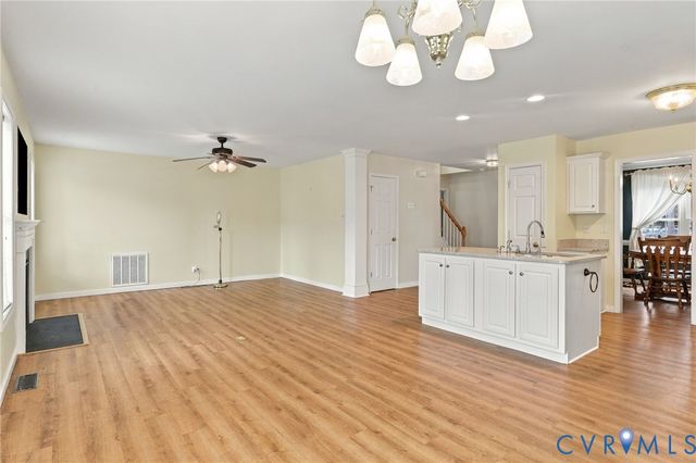 244 Huntsman Rd, Sandston, VA 23150