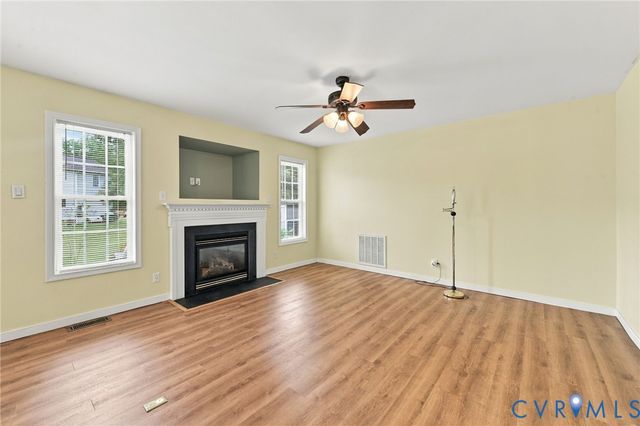 244 Huntsman Rd, Sandston, VA 23150